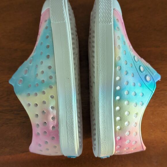 NATIVE JEFFERSON PASTEL PAINT toddler - little kids size 

C5 - Picture 3 of 6